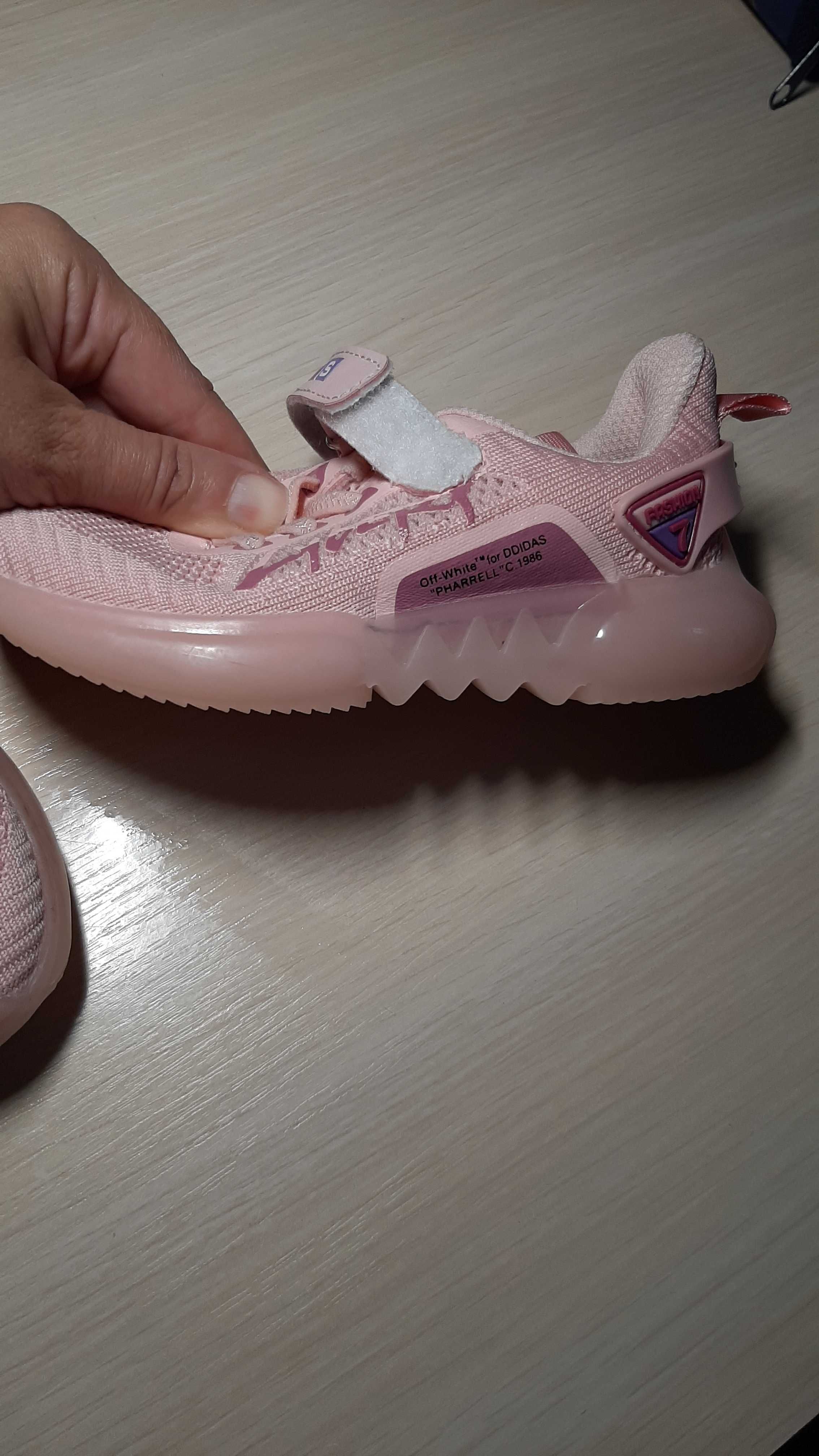 Продам кроссовки для девочки Fila 31 размер, Abc 27 размер
