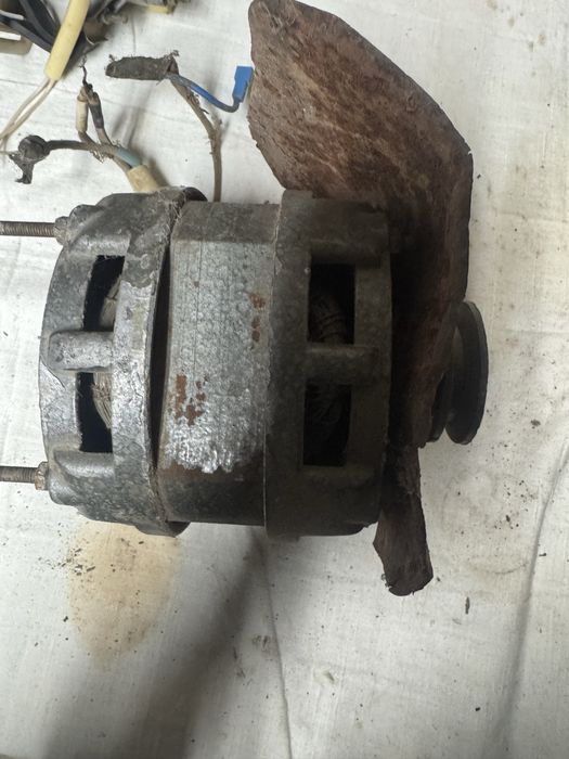 Электродвигатель со стиральной машины