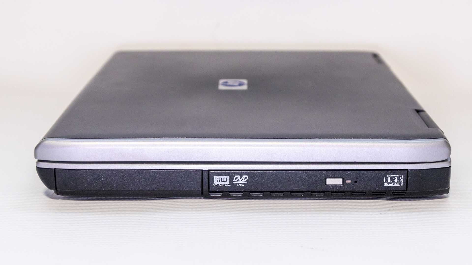 Laptop HP Compaq nx9030, 15", 1GB RAM, z zasilaczem