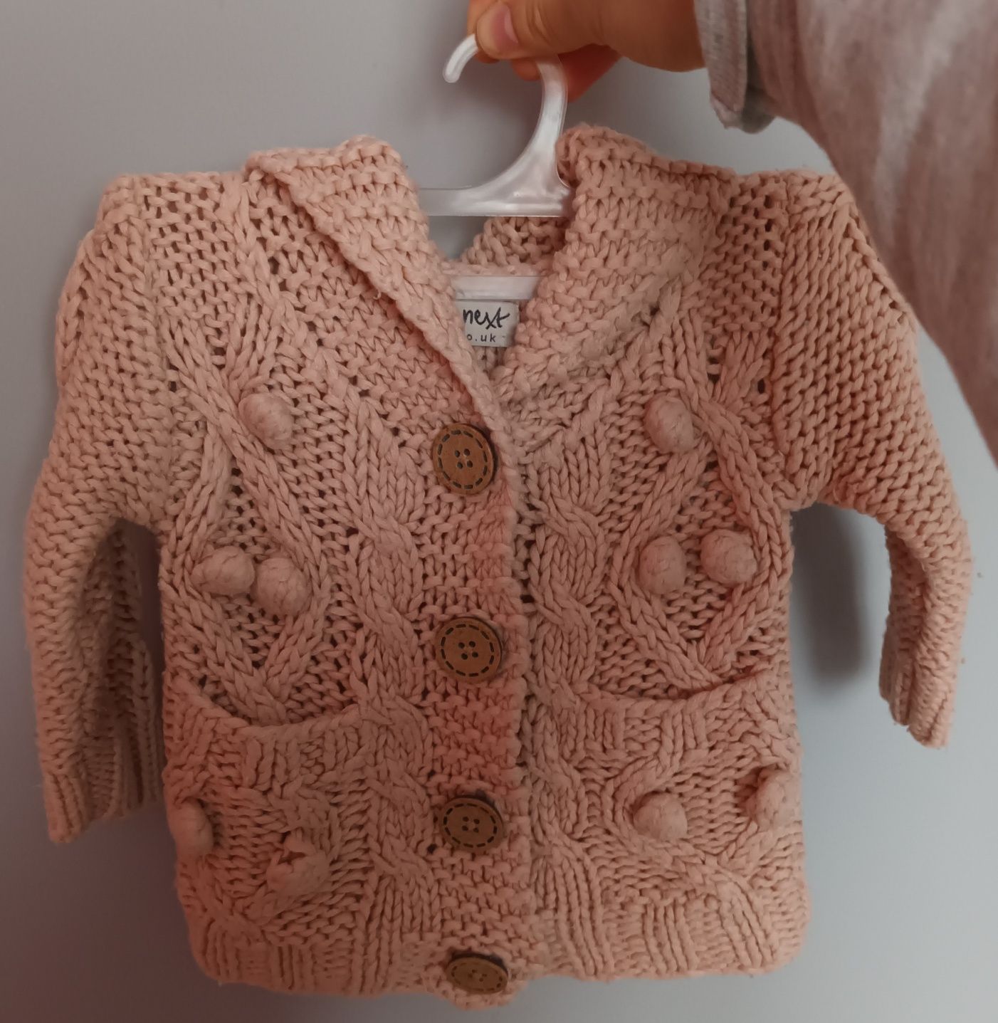Śliczny sweterek dla dziewczynki, r. 68, Next
