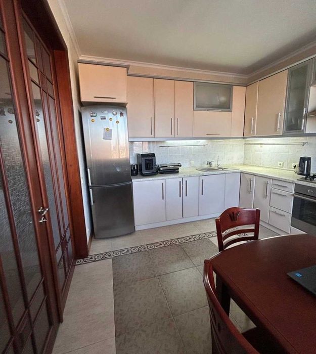 4-кімнатна квартира в центрі міста по вул. Ріхтера