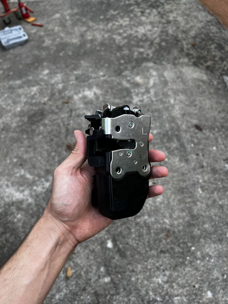 Fecho motor porta jeep grand cherokee 2005,2006,2007,2008,2009,2010
