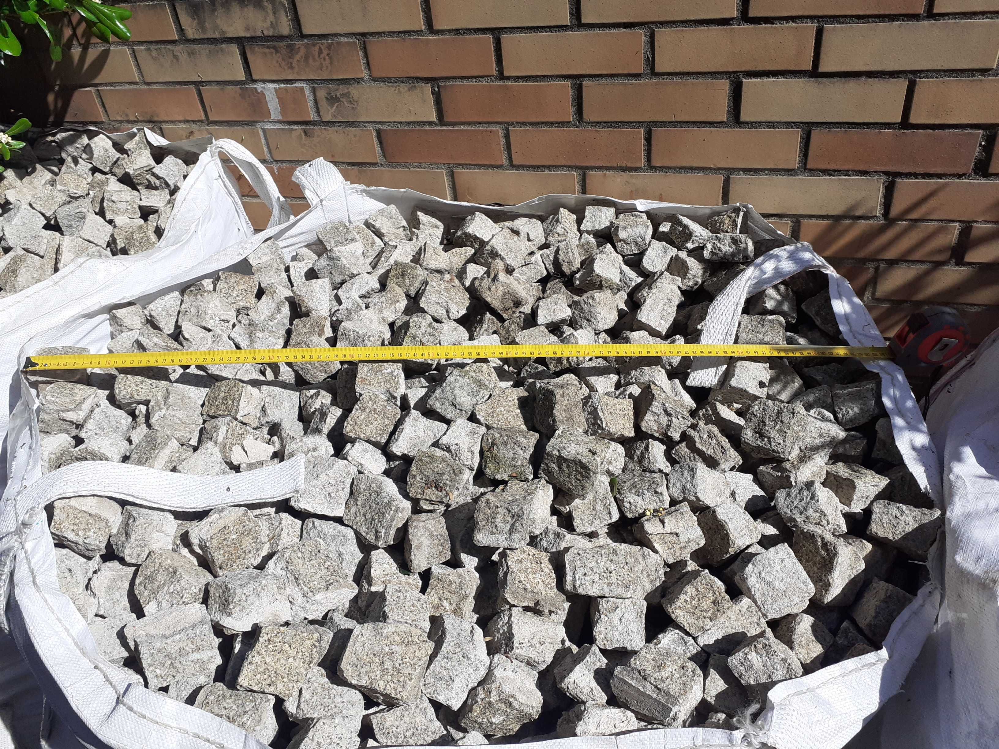 Cubo de pedra granito pequeno 3 m3