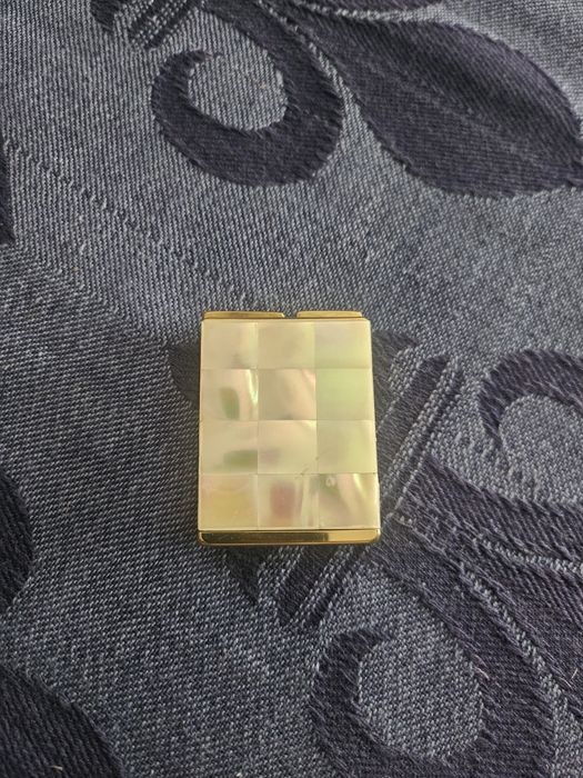 Isqueiro madre perola senhora