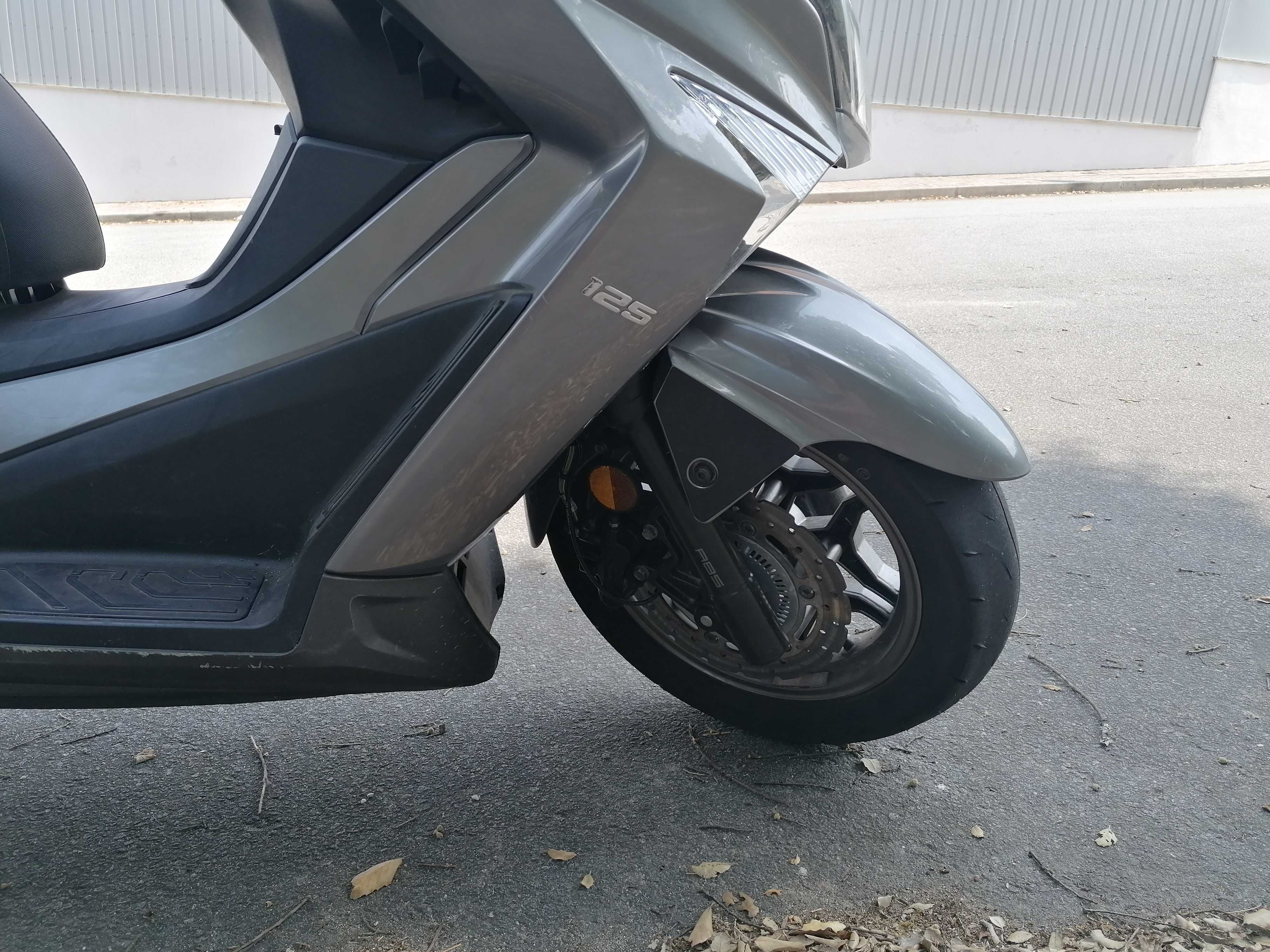 Kymco Grand Dink 125 cm3 - 2018 - Como Nova - Aceito Troca por Carro