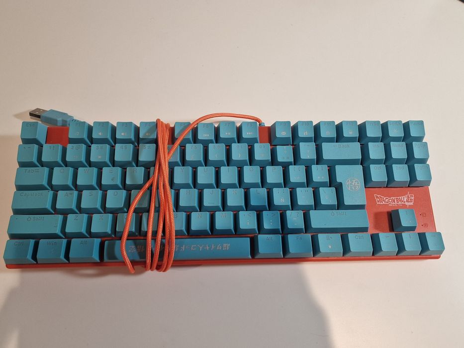 Teclado Gaming do Dragon Ball