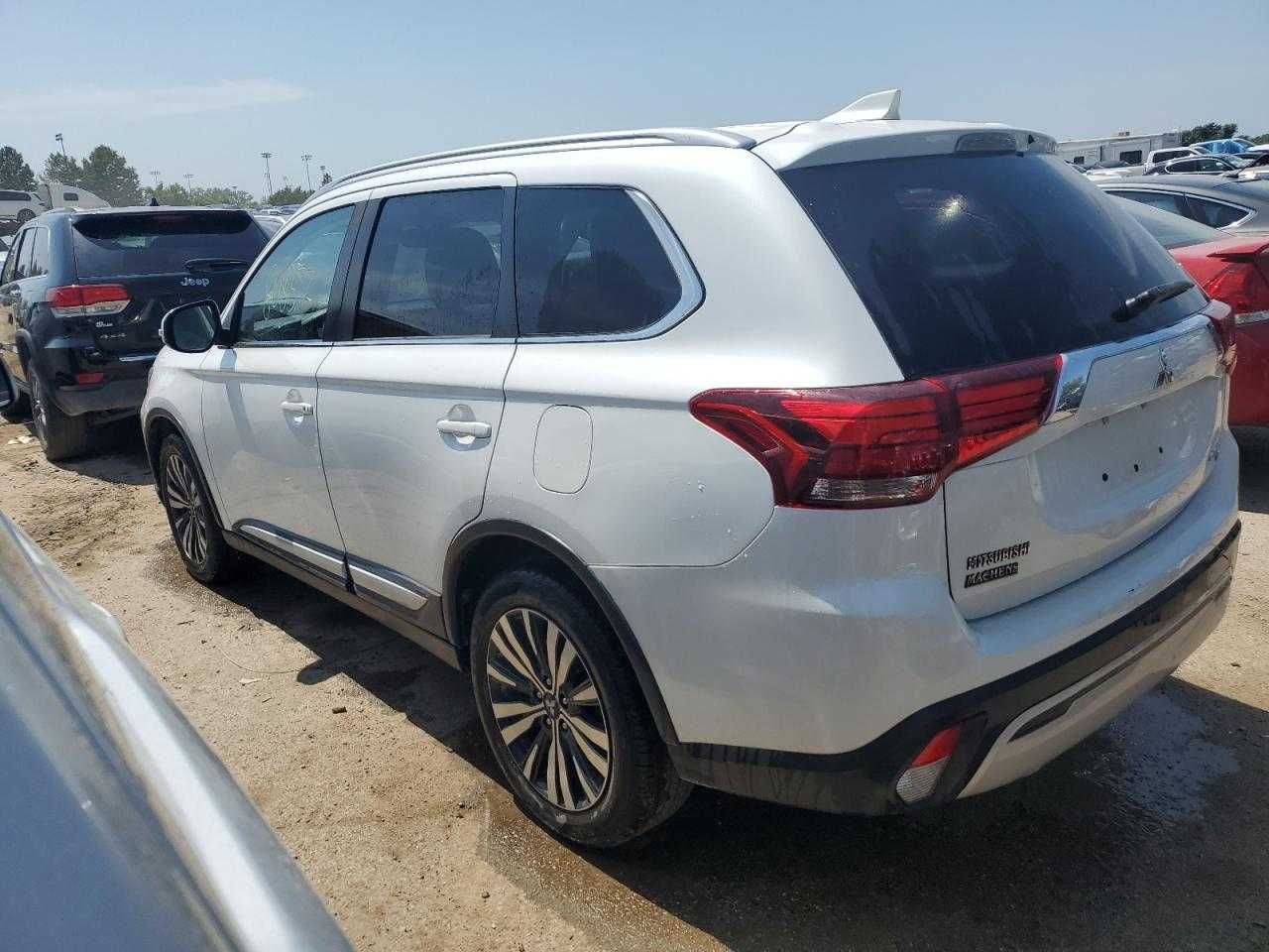 2019 Mitsubishi Outlander SE LOW PRICE