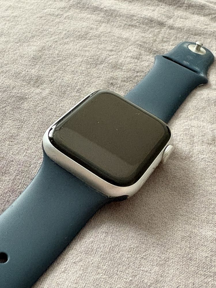 Годинник Apple watch SE