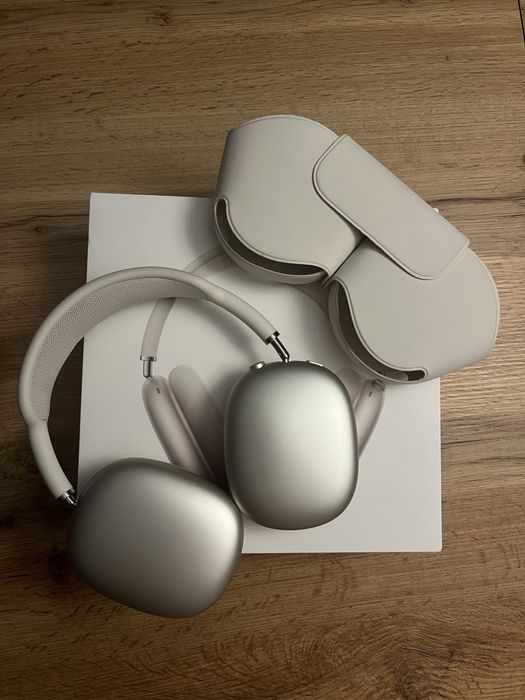 AirPods Max Starlight