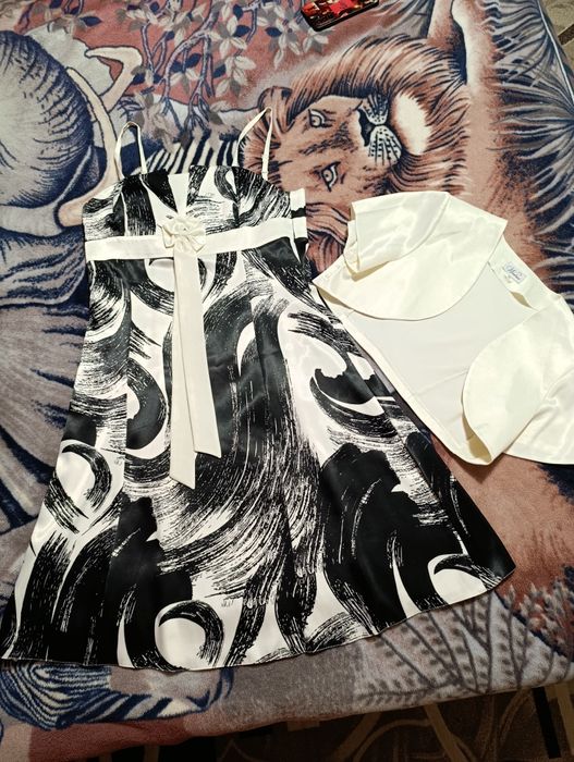 Сукня святкова та на повсякдень