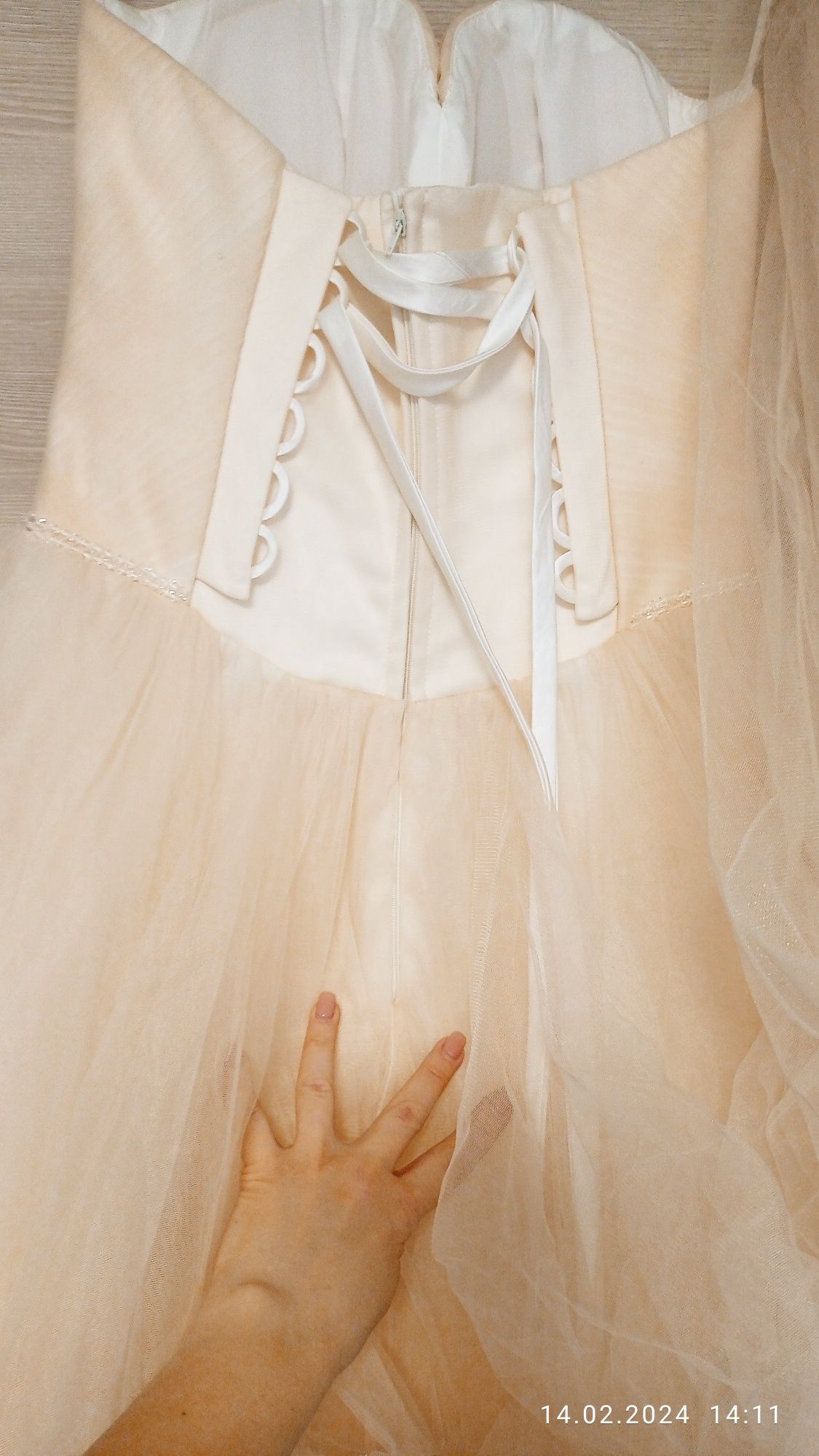Весільна сукня (S) кольору айворі