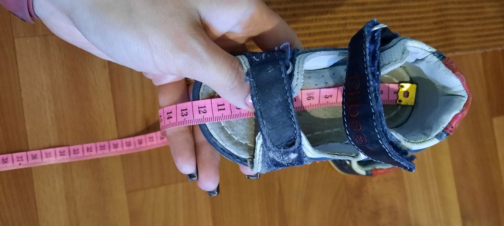 Взутя для хлопчика. Різні розміри та стан.