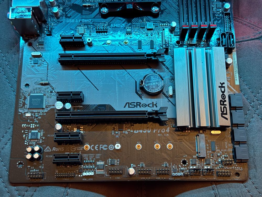 AM4 Материнская Плата AsRock B450 Pro4 + охлаждение AMD BOX