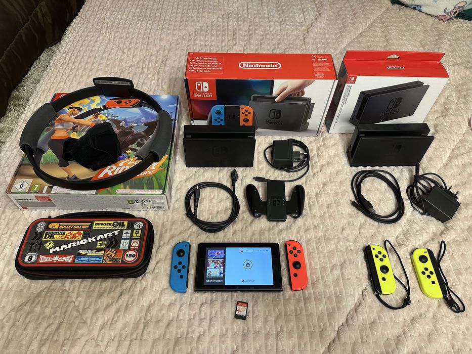 Nintendo Switch + Extras