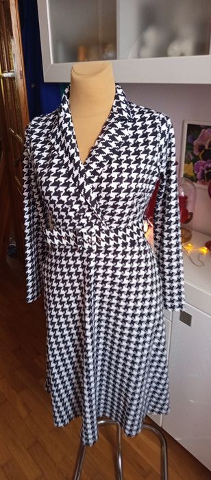 Sukienka damska nowa piękna 40/42