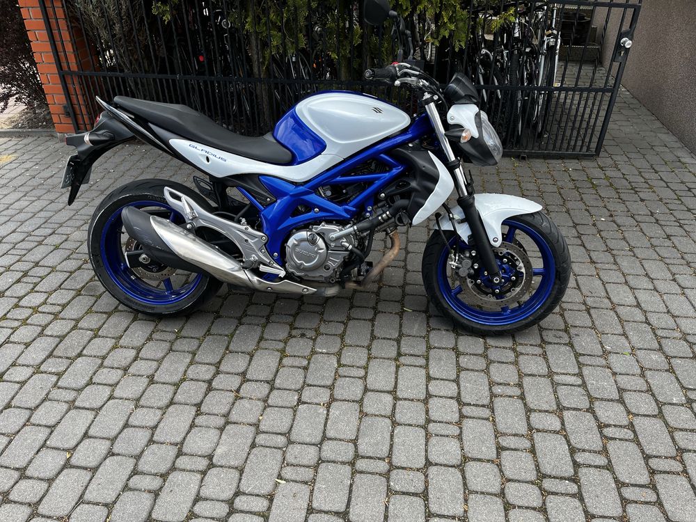 Suzuki SVF 650 Gladius