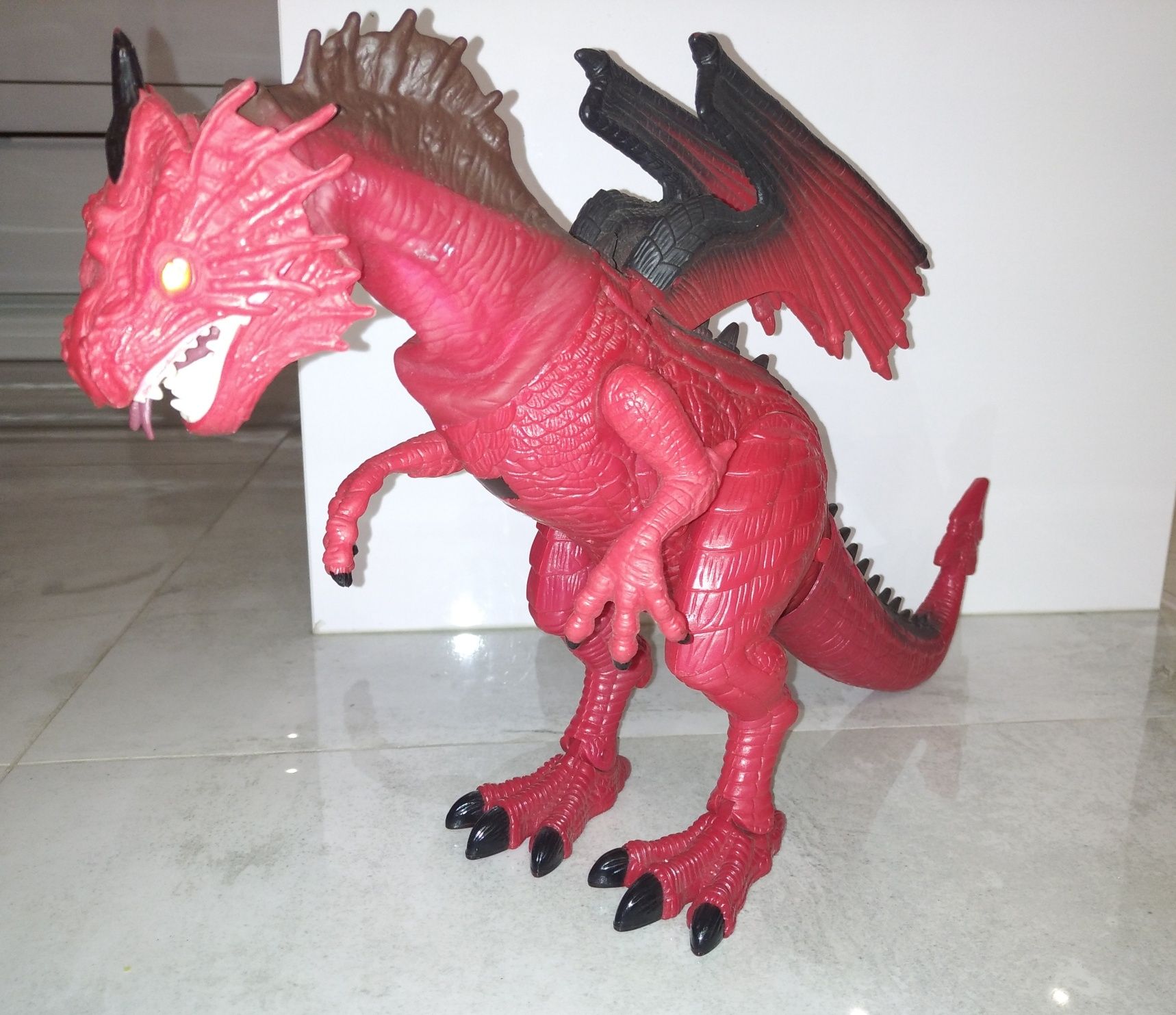 Chodzący smok (Mighty Megasaur Battery Operated Walking Dragon)