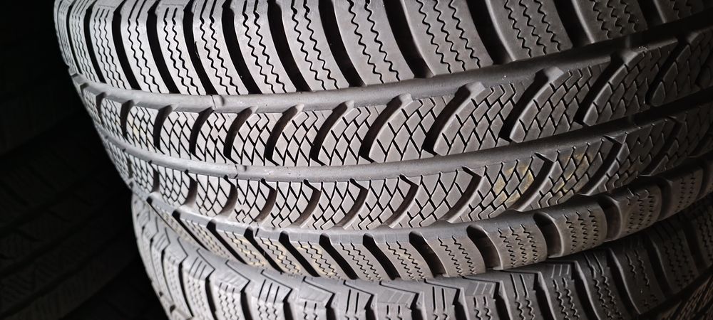 225/55 R17C 109/107T Continental Vanco Winter 2 Зимові шини б/у