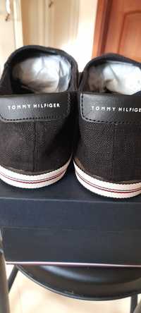 czarne tenisówki TOMMY HILFIGER 44, nowe