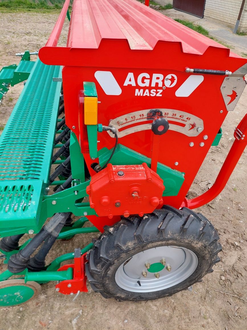 Siewnik zbożowy Agro-Masz SR300 znaczniki hydrauliczne 2019r poznaniak