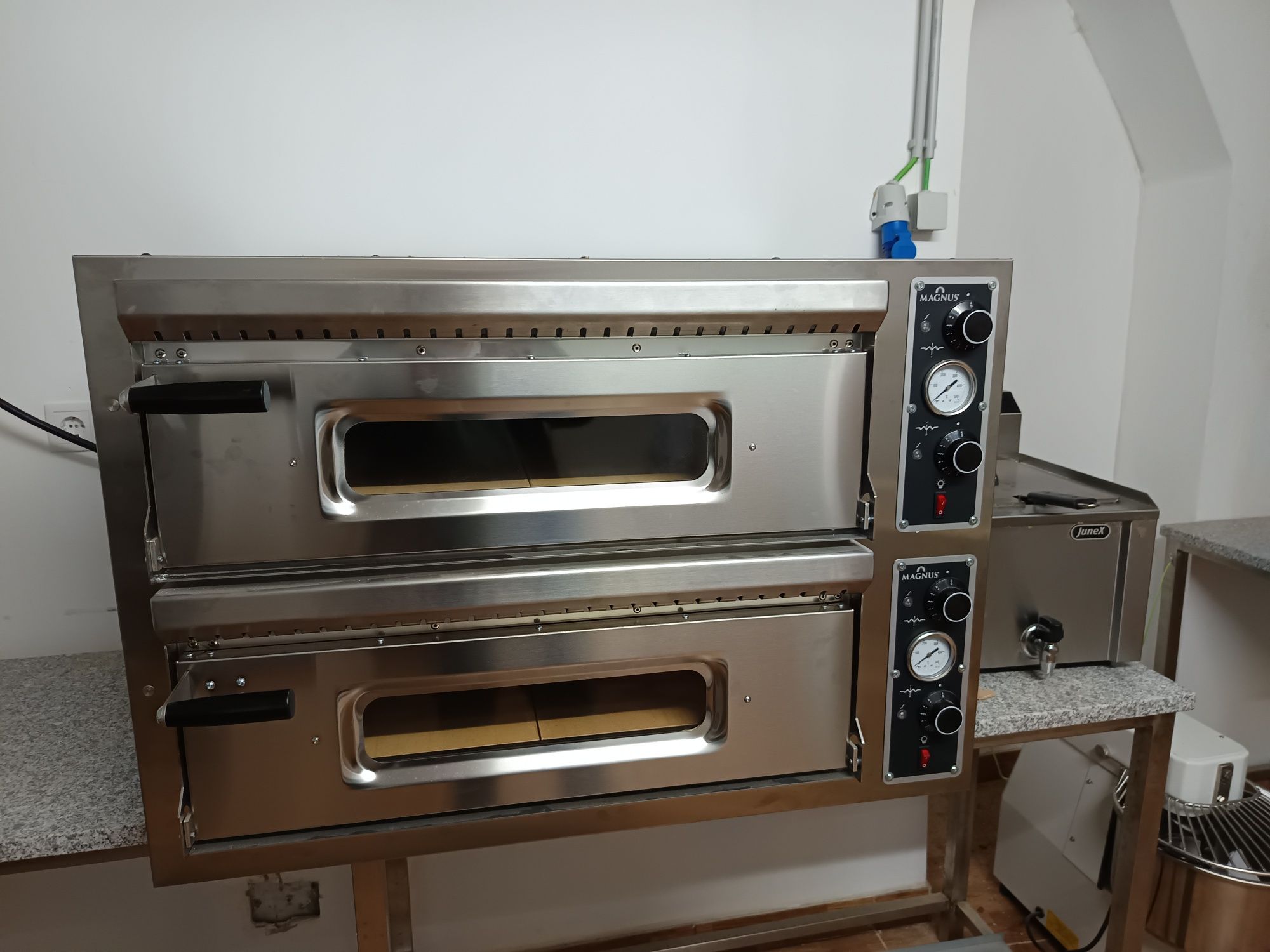 Pizzaria - Forno para Pizza - Novo