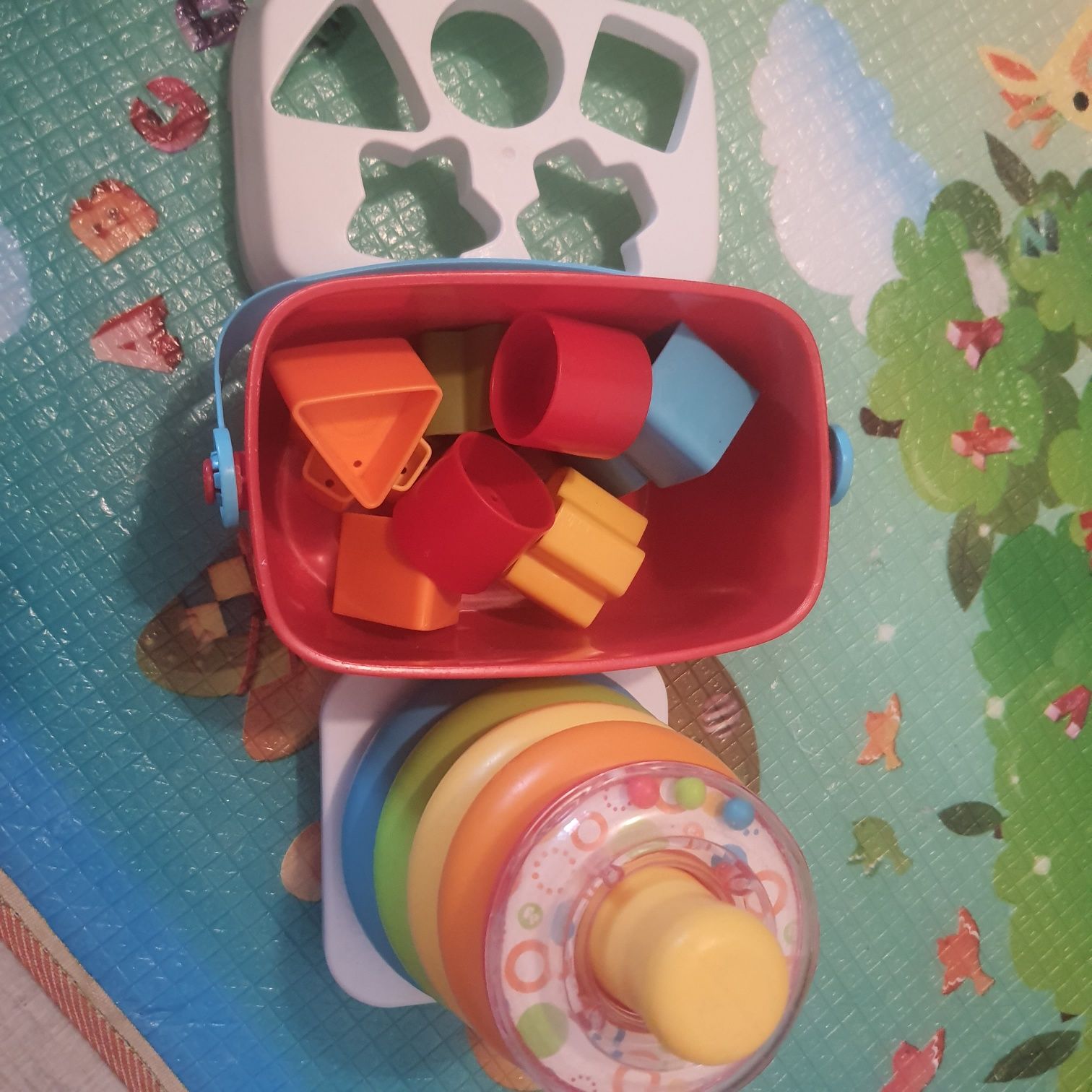 Zestaw fisher price piramida plus sorter kształtów