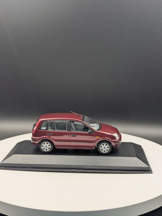 Ford Fusion Minichamps 1:43