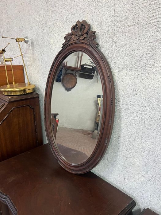 Quarto (cama, secretária, cadeira , espelho e mesa cabeceira vintage)