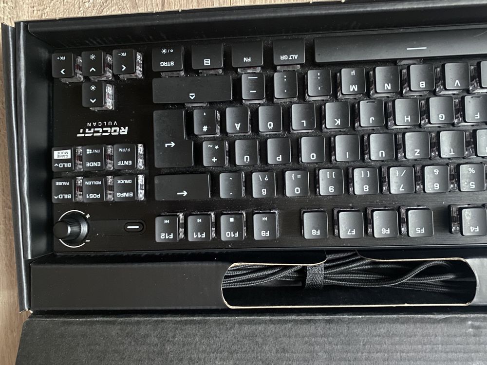 Klawiatura mechaniczna Roccat Vulcan TKL Pro