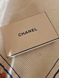 Caixa oferta Chanel