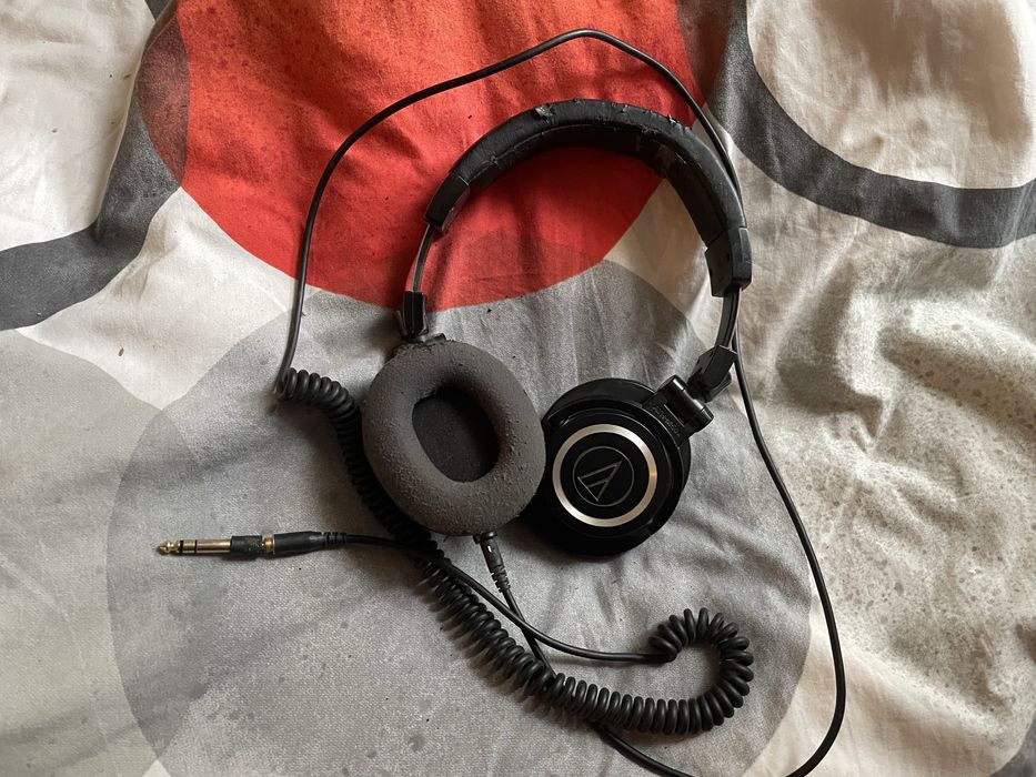 Audio Technica ATH-M50X USZKODZONE NEGOCJUJ nie działa prawy głośnik