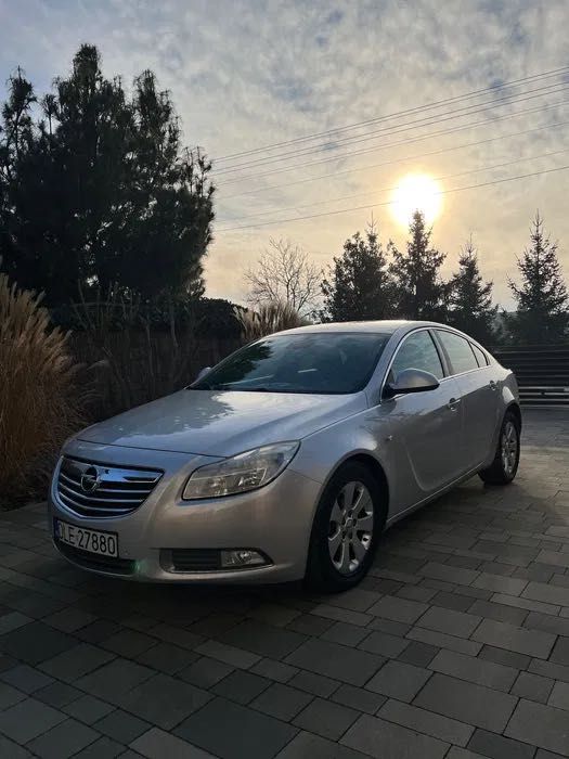 Opel insignia sedan