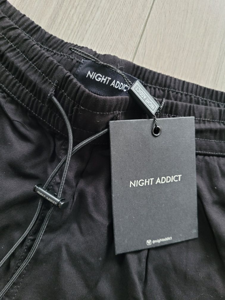 Nowe z metką męskie spodenki Night Addict rozm XS