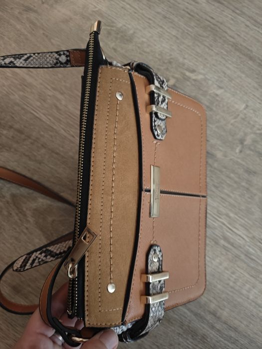 Sprzedam torebkę River island brąz używana