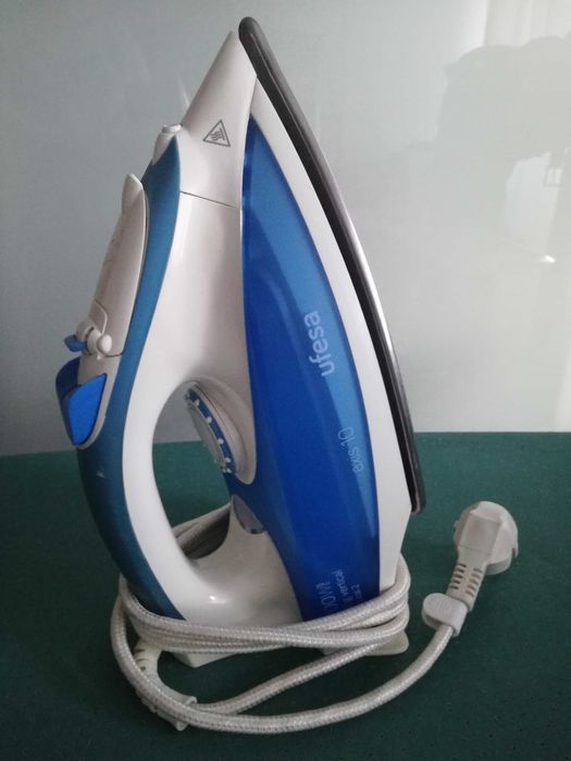 Ferro a vapor marca Ufesa (novo)
