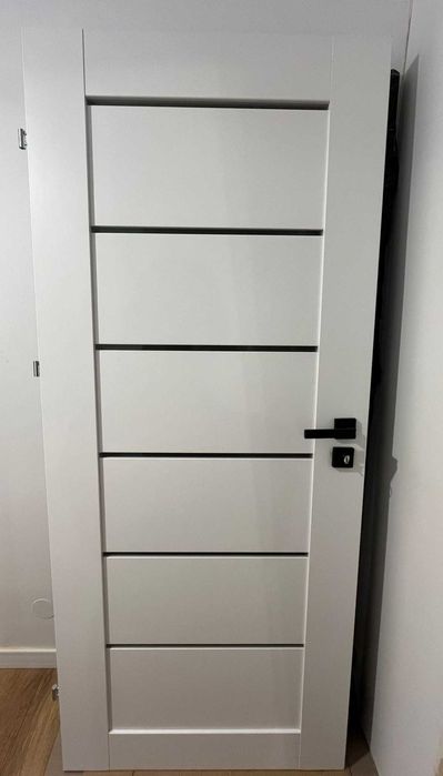 Drzwi lewe białe z ościeżnicą