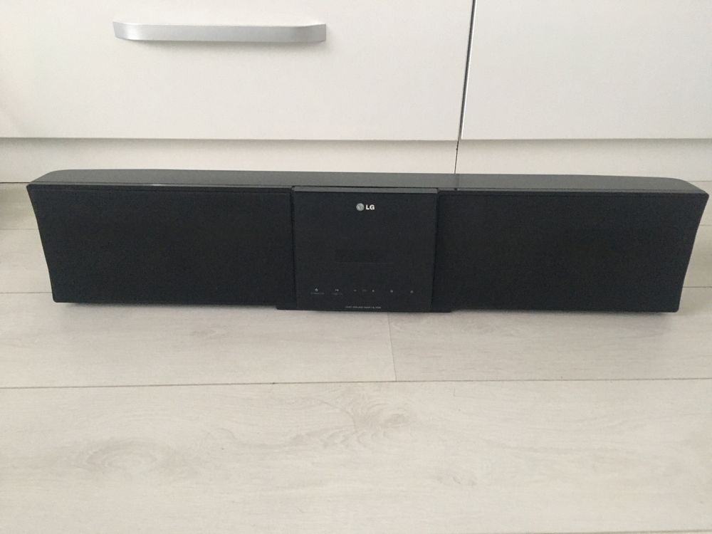 Саундбар з dvd плеєром LG модель HLT55W (домашній кінотеатр)