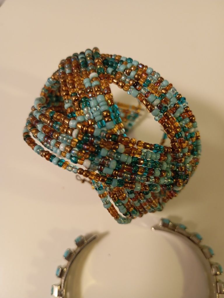 Conjunto de duas pulseiras