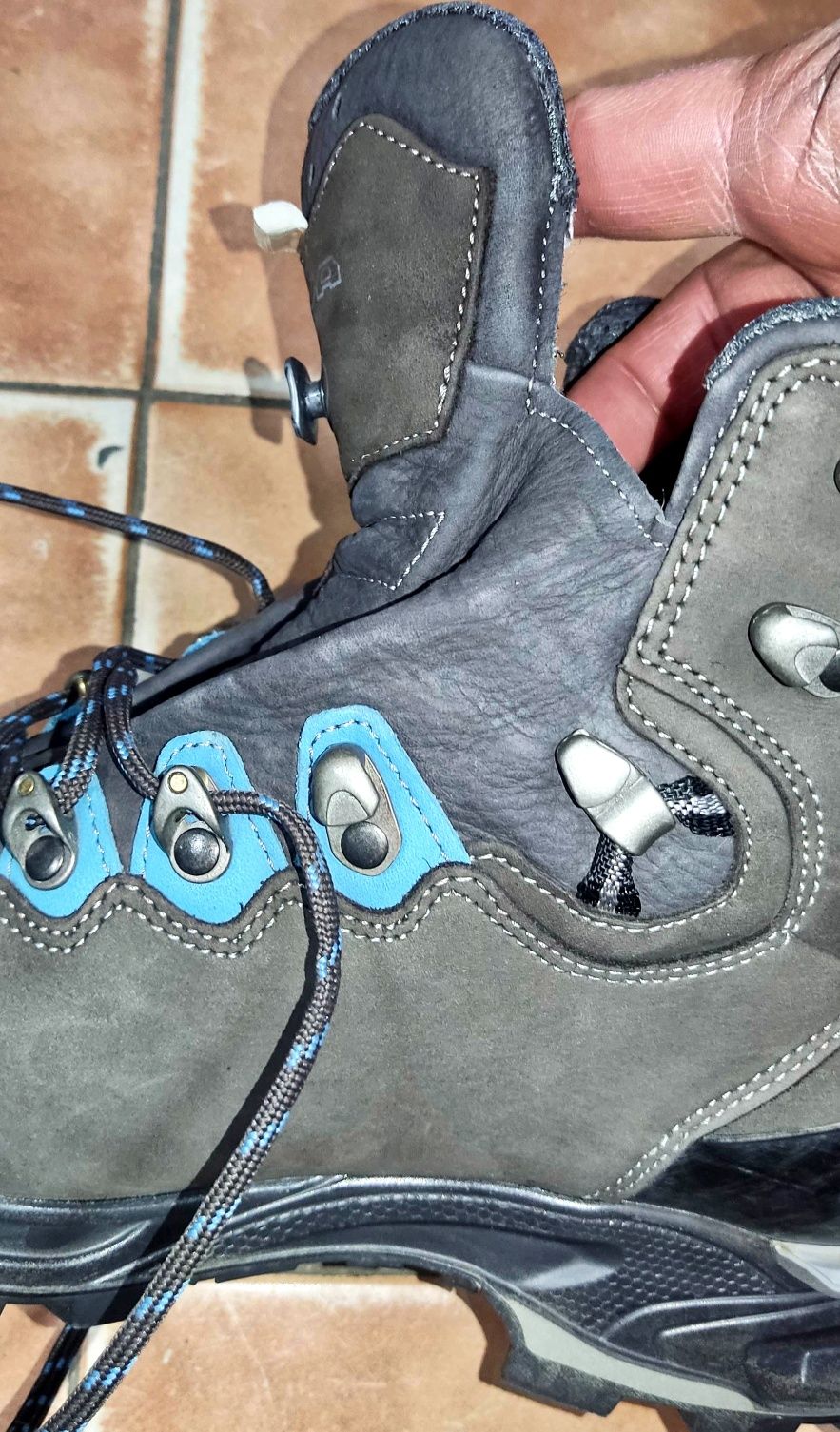 Ботинки Lowa Mauria gore tex,туризм, треккинг 38,5-39р.