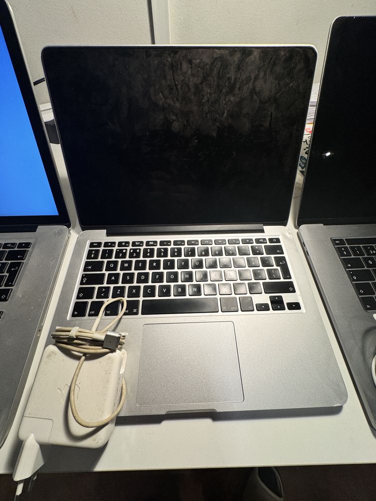 3 MacBook Pro - LEIAM COM ATENÇÃO A DESCRIÇÃO