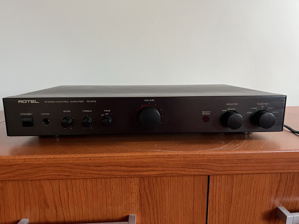 Zestaw stereo Rotel z głośnikami B&W DM 602 S2