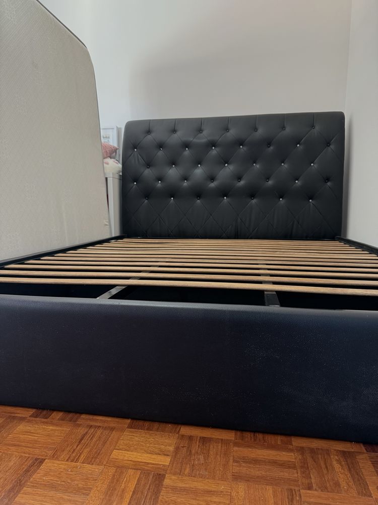 Cama de Casal Queen size 160x200 com Estrado