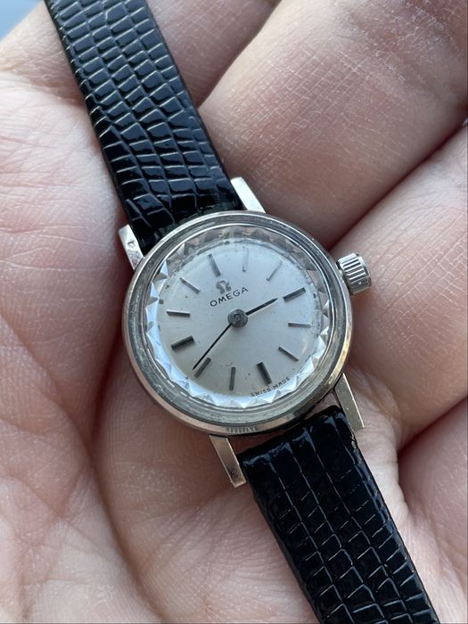 Damska Omega „Saphette” z 1971 roku. REF. 511.213. CAL. 620