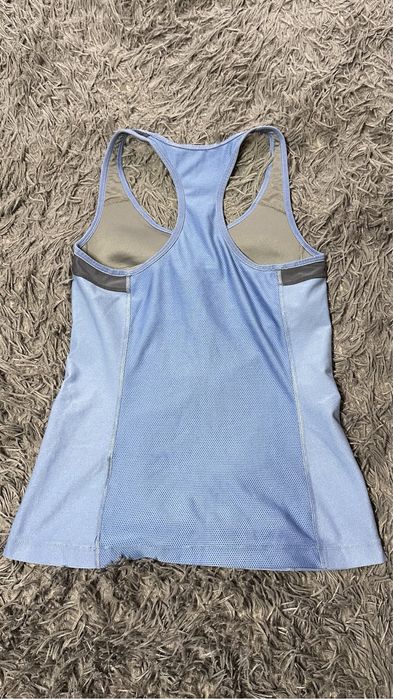 жіноча спортивна майка