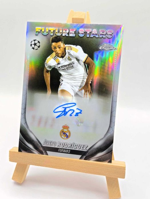 Karta Topps Chrome 2023/2024 Álvaro Rodríguez Real Madryt Autograf