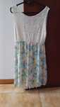 Vestido bonito com flores