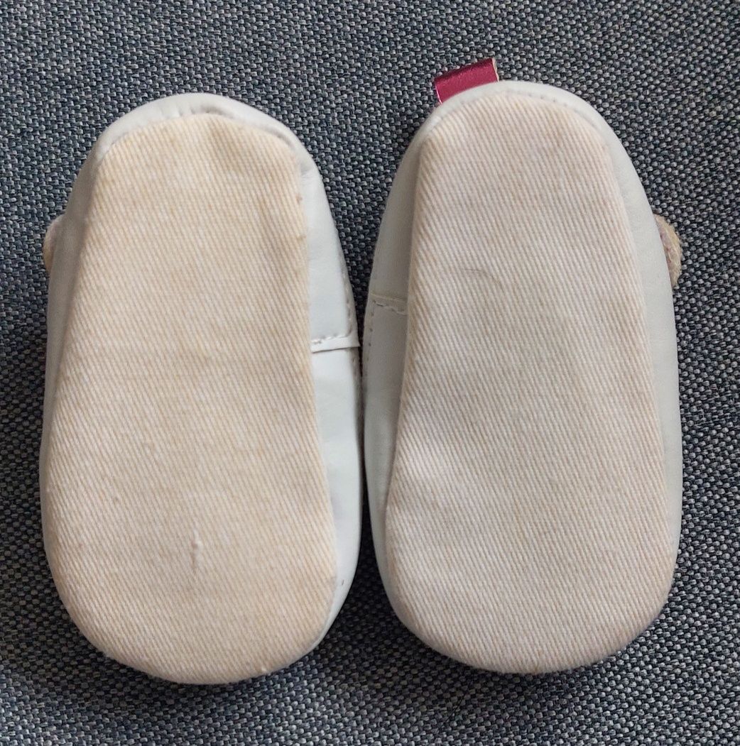 Buty niechodki dla dziewczynki
