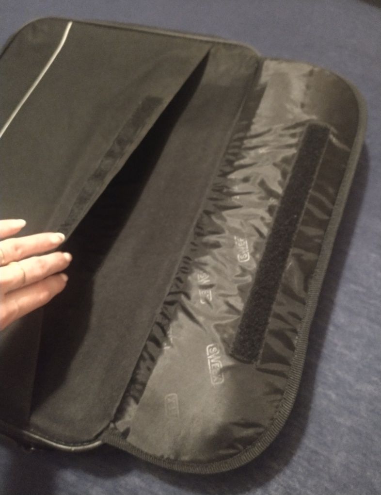 Torba na laptopa usztywniana