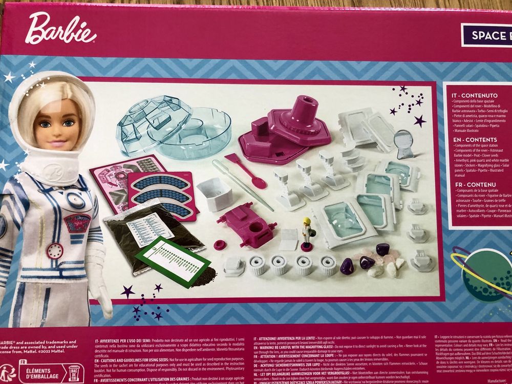 Barbie w kosmosie, Clementoni + gratis