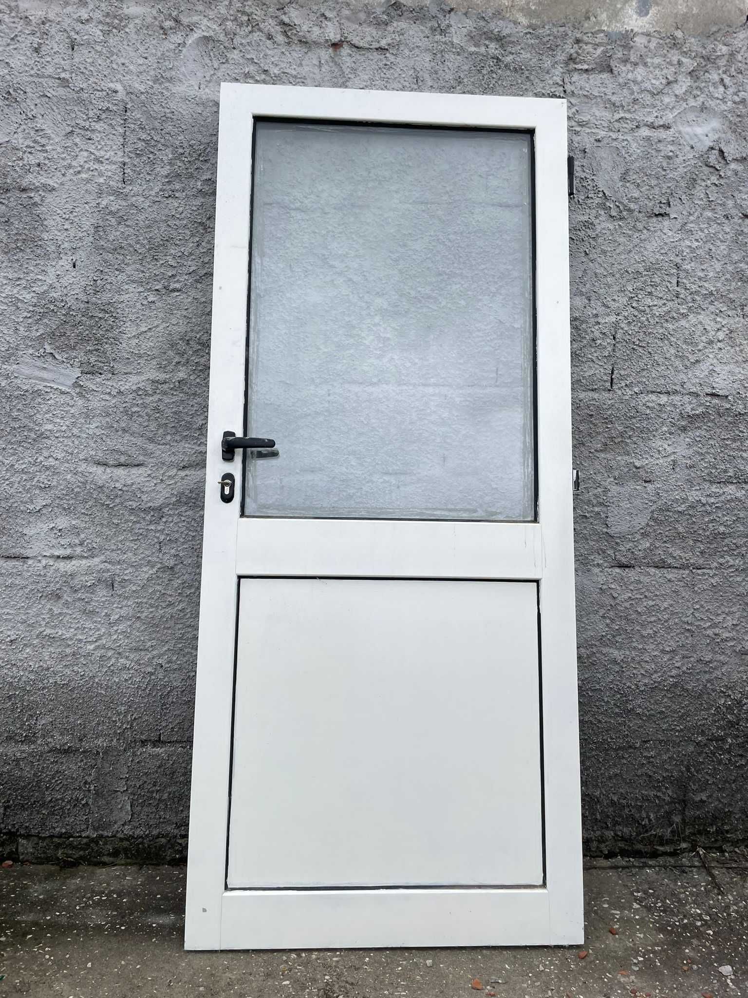 Porta e janela em alumínio
